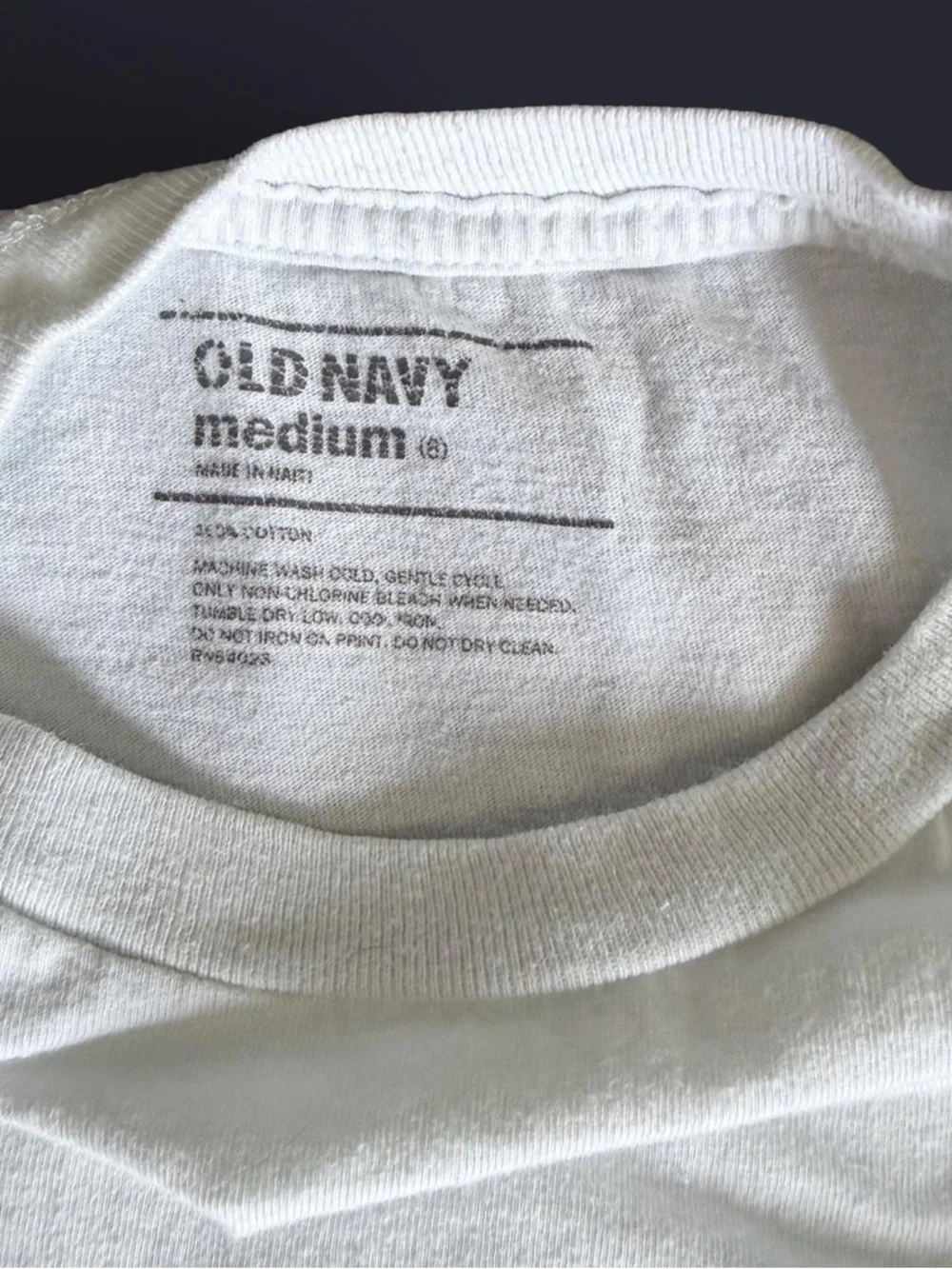 Old Navy Kids White Cotton Tee - Size M (8) - Play Condition